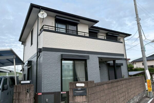 ２トーンカラーに塗装した外壁